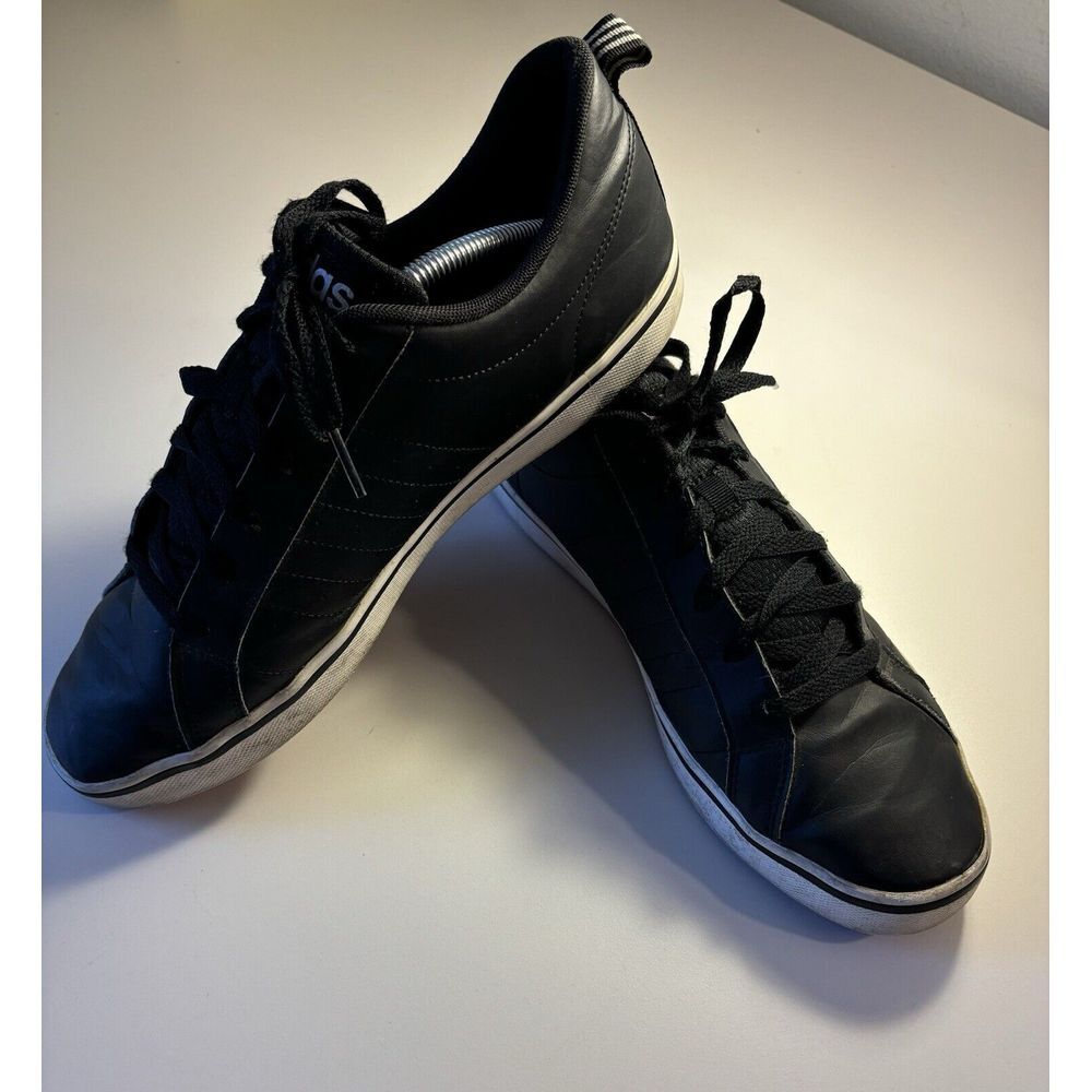 Adidas Men's Samba Shoe, Size 11, Black w/White